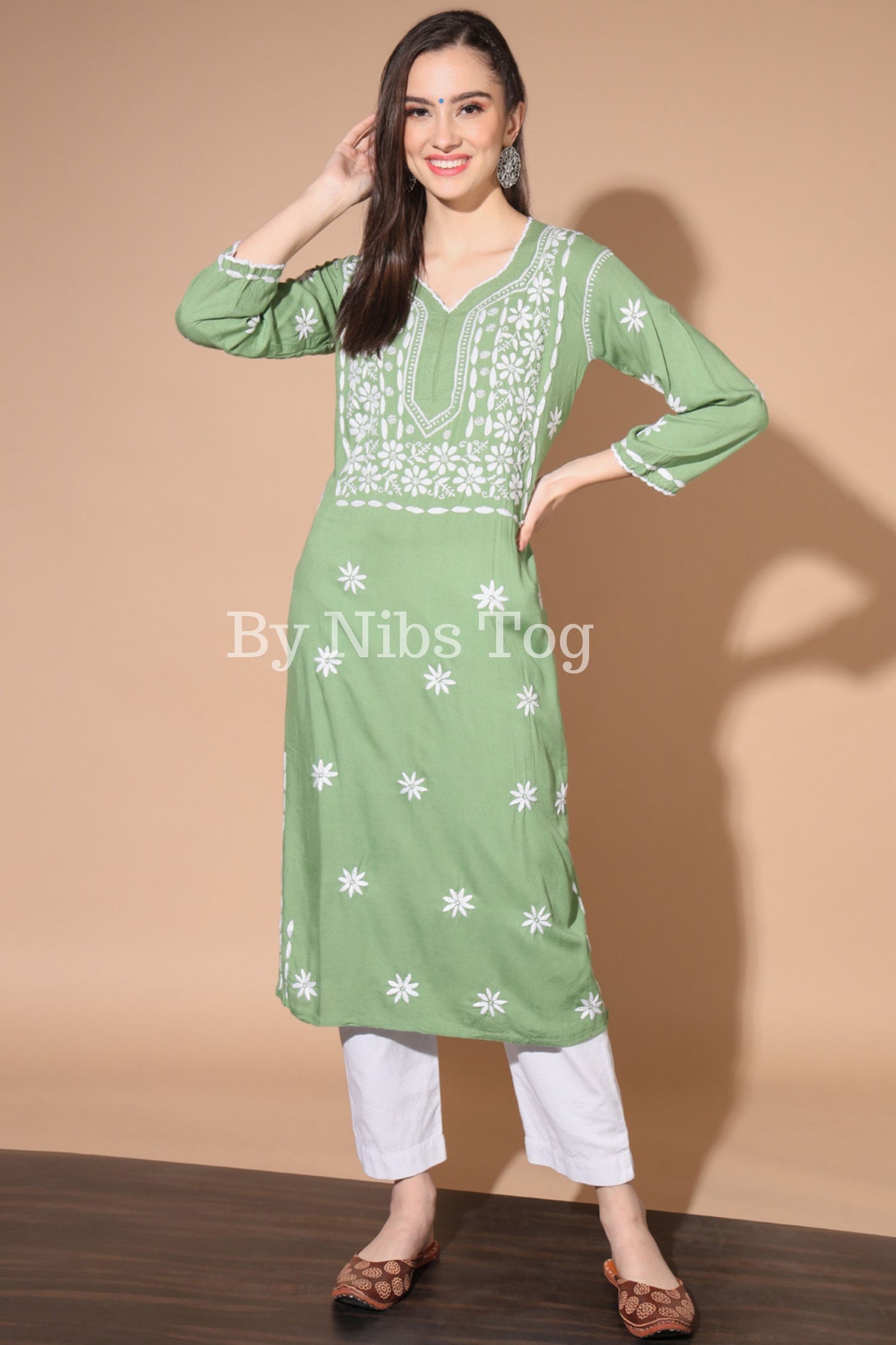 Women's Straight Lucknowi Chikankari Kurta Light Green Cotton