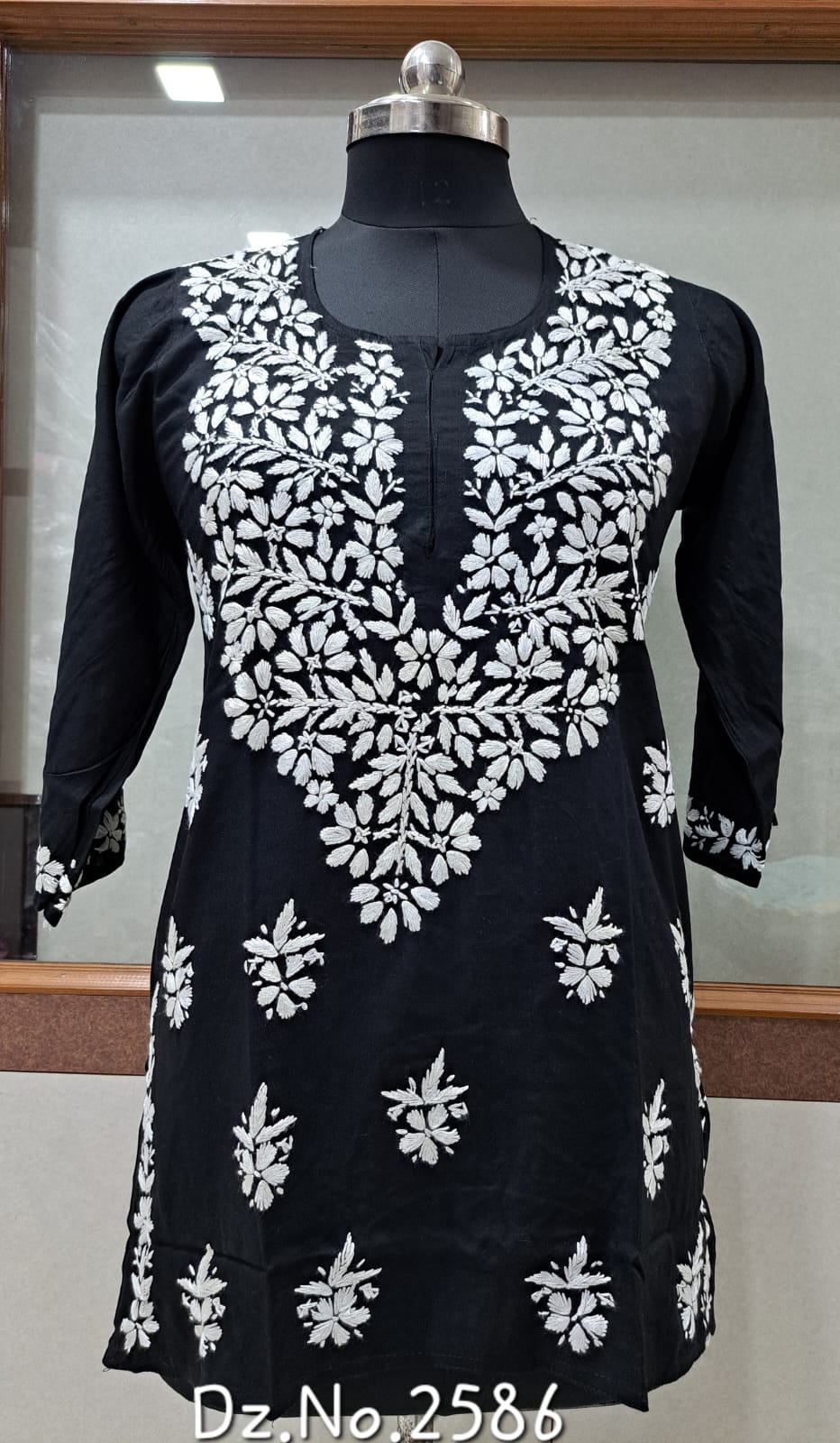 Rozana Cotton Chikankari Short Kurta
