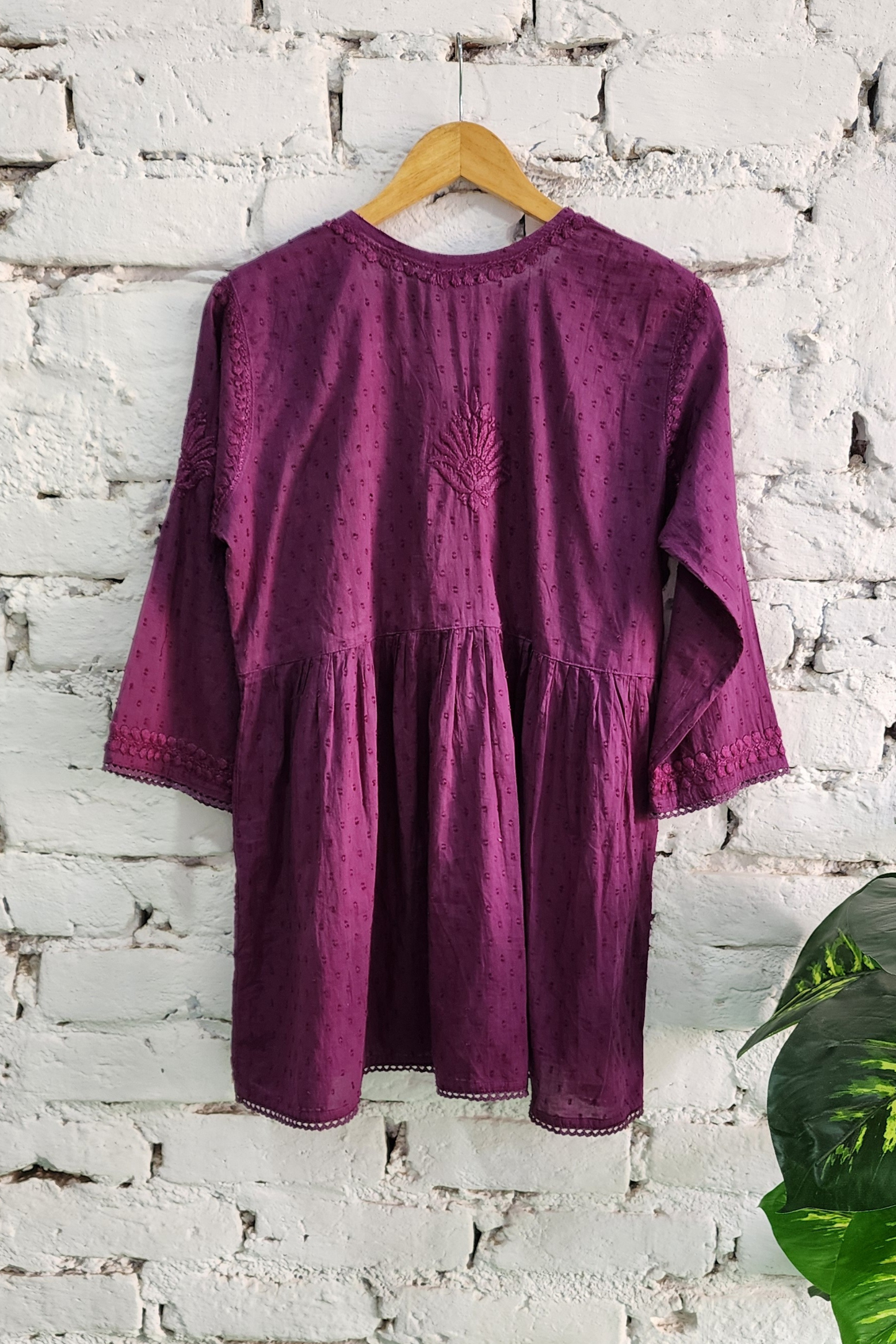 Ira Angrakha Chikankari Mulmul Cotton Short Kurta
