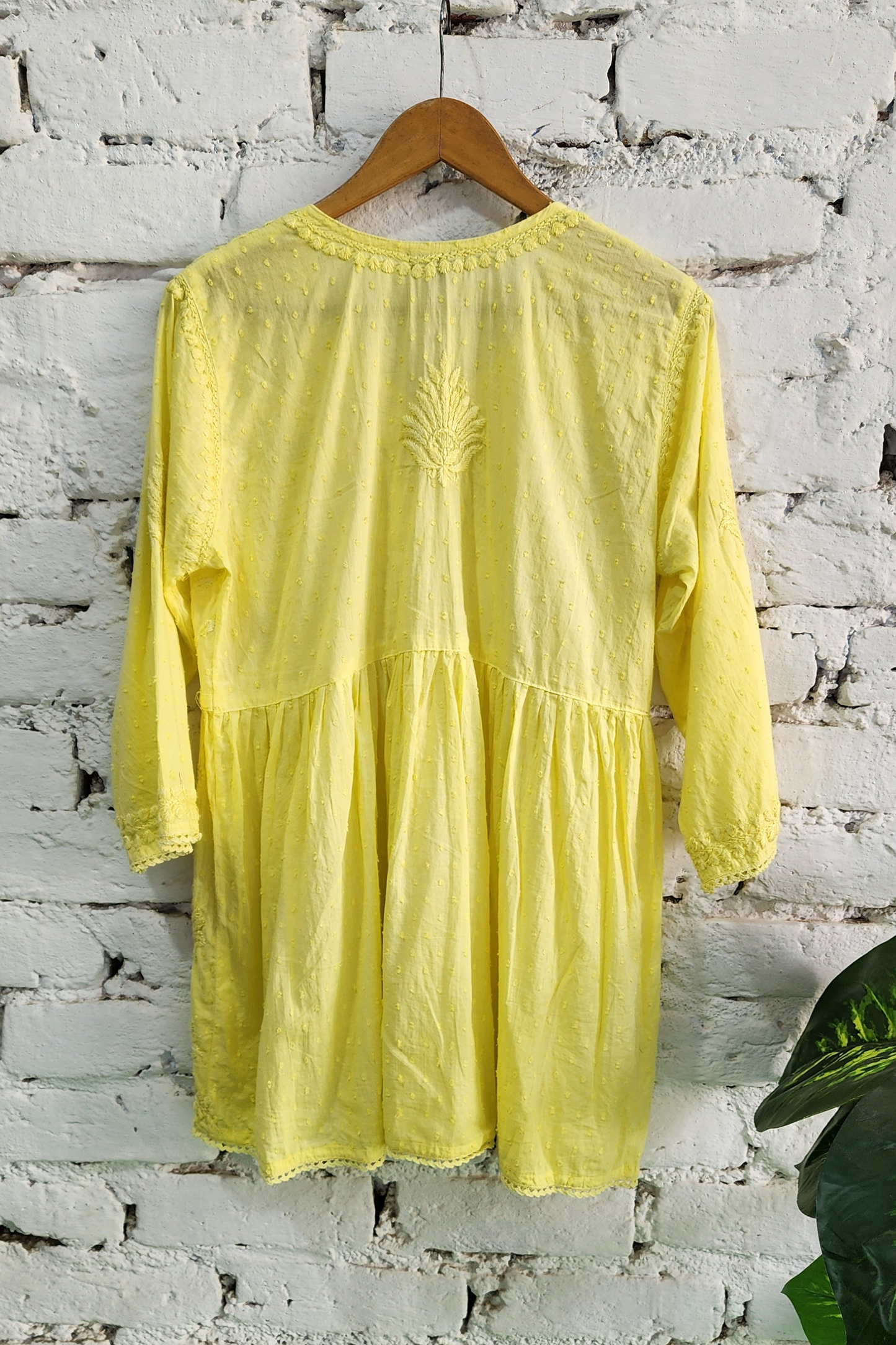 Ira Angrakha Chikankari Mulmul Cotton Short Kurta