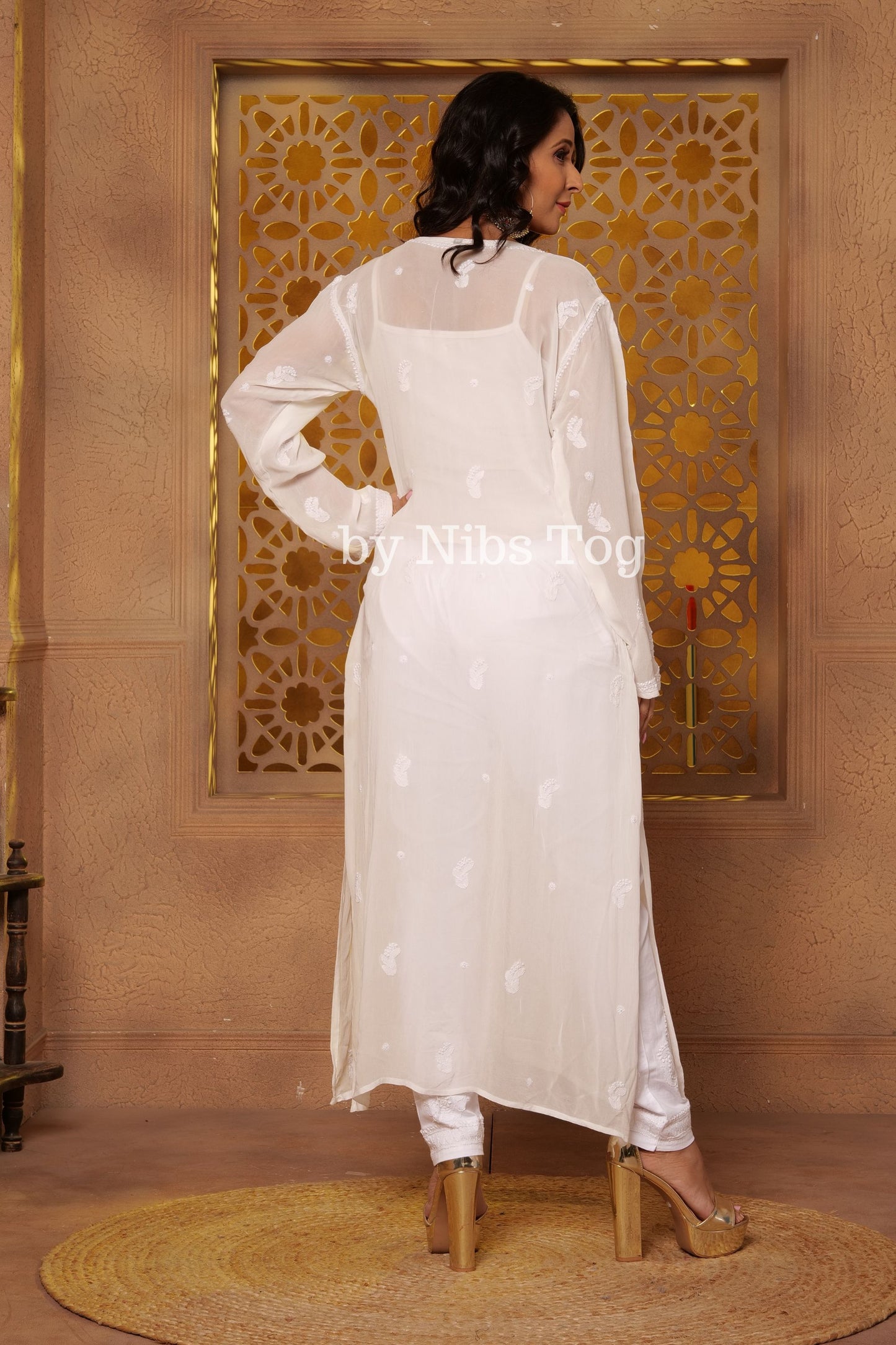 Women's White Chikankari Kurta Viscose Georgette