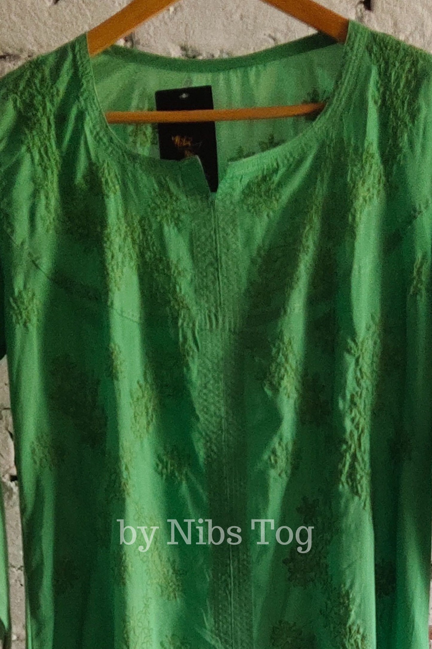 Ombre Green Muslin Cotton Chikankari Kurta Large
