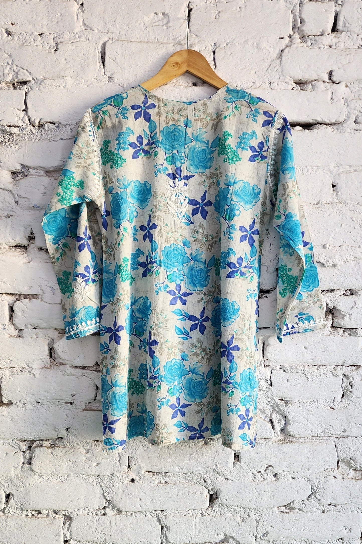 Meer Floral Print Mulmul Chikankari Short Kurta