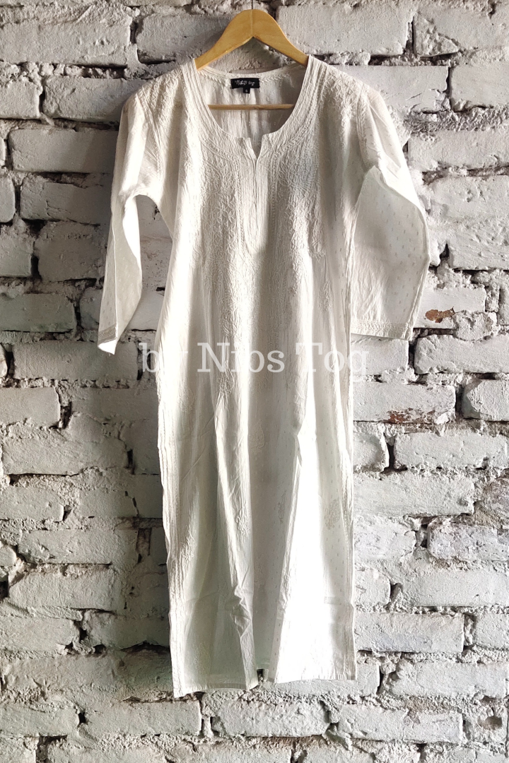 Classic White Rozana Chikankari kurta Dobby Cotton