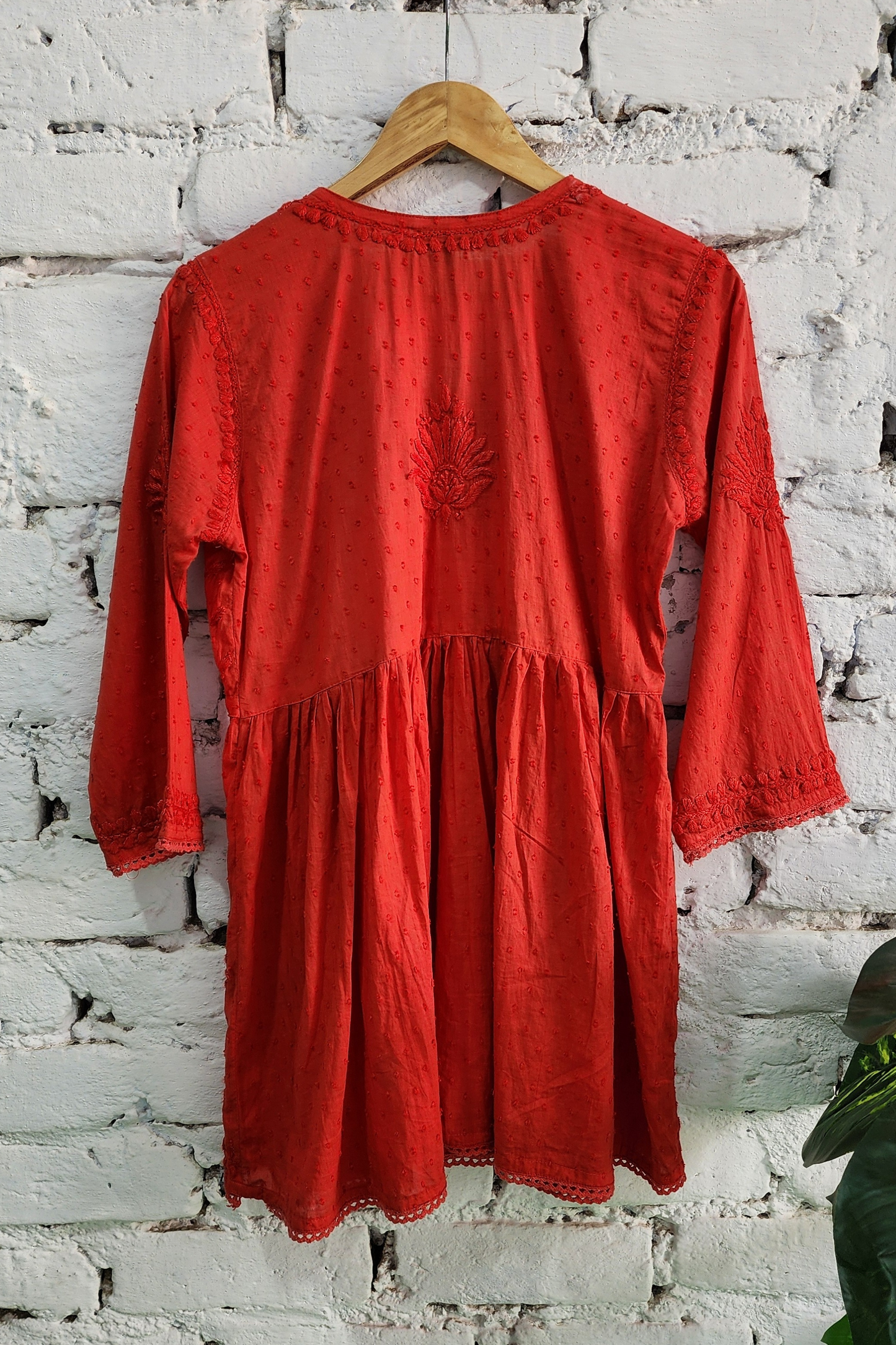 Ira Angrakha Chikankari Mulmul Cotton Short Kurta