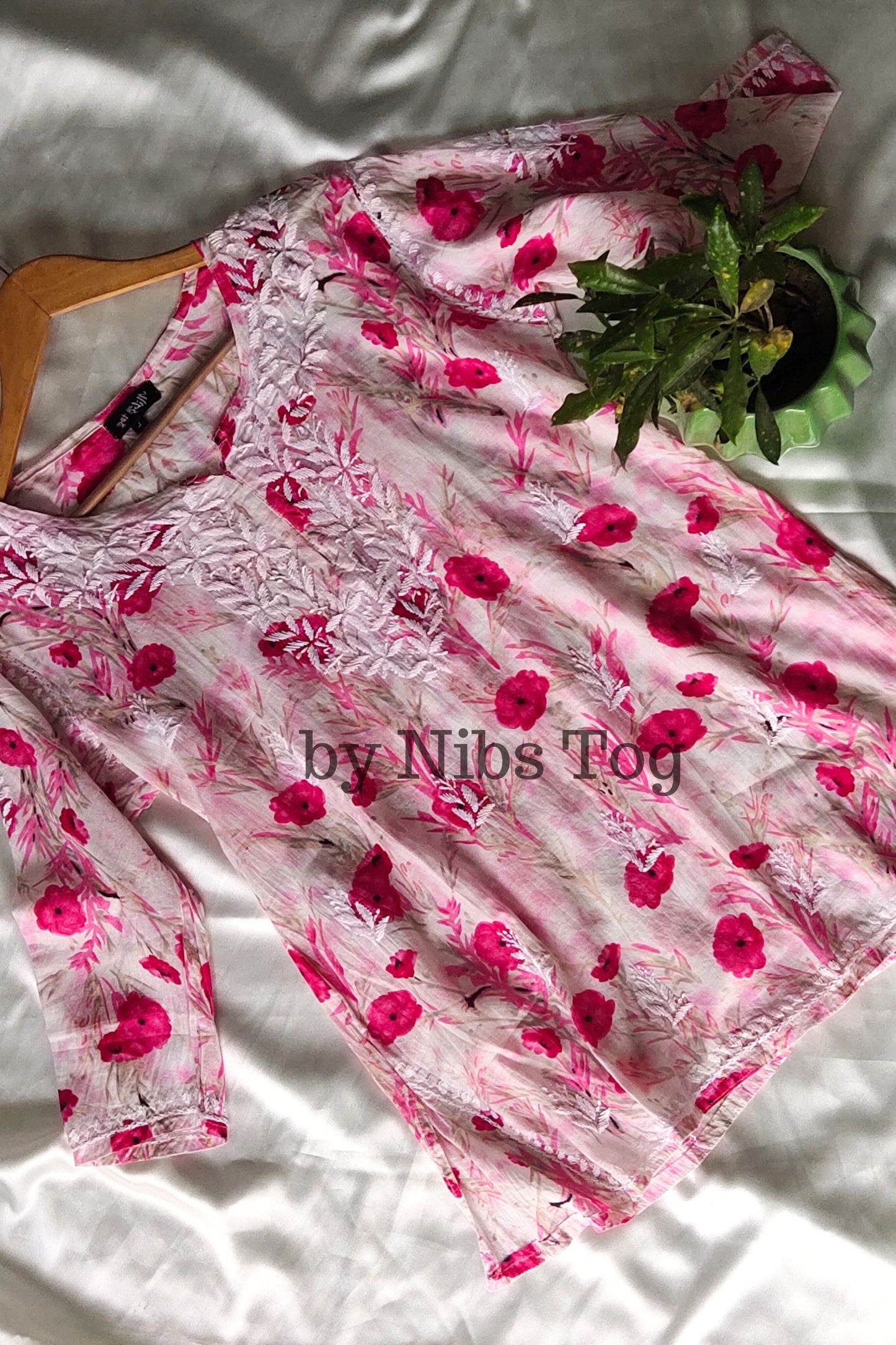 Floral Print Mulmul Cotton Short Chikankari Kurta Pink