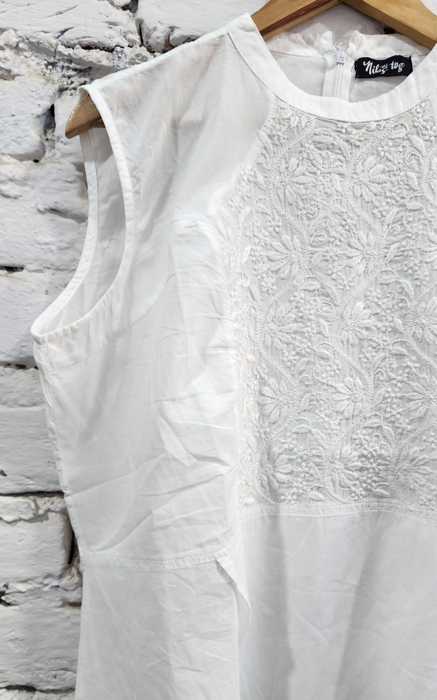 Diva White Chikankari Sleeveless Top