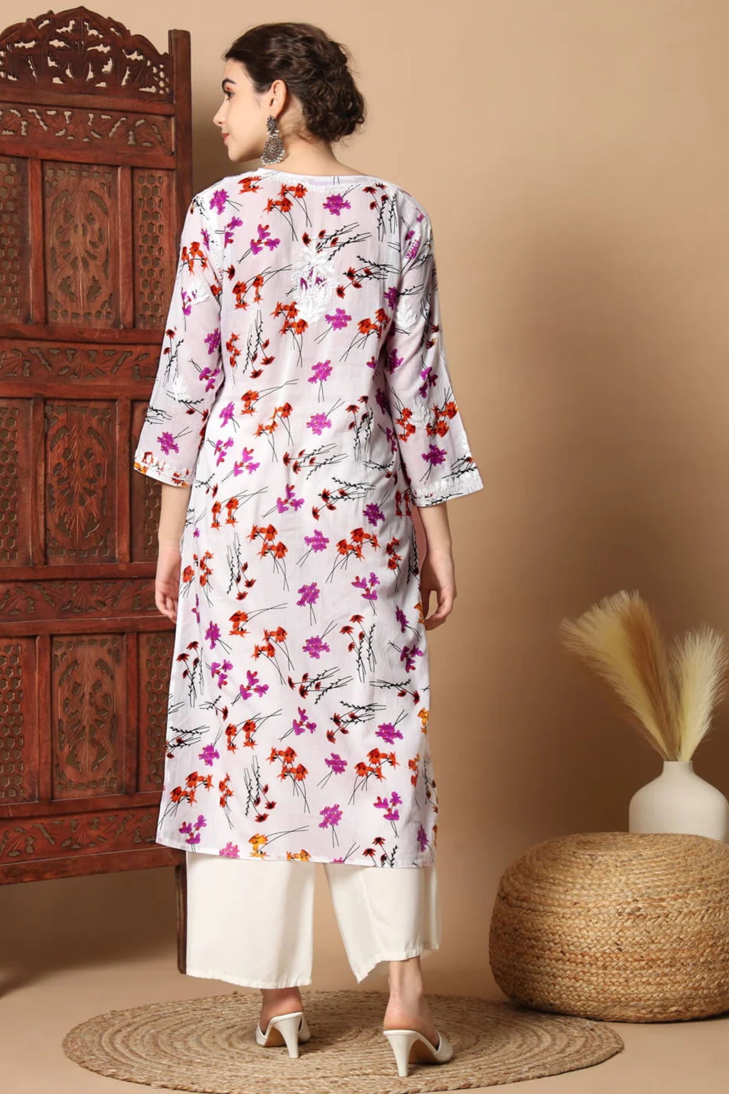 Floral Print Anisa White Chikankari Straight Kurta